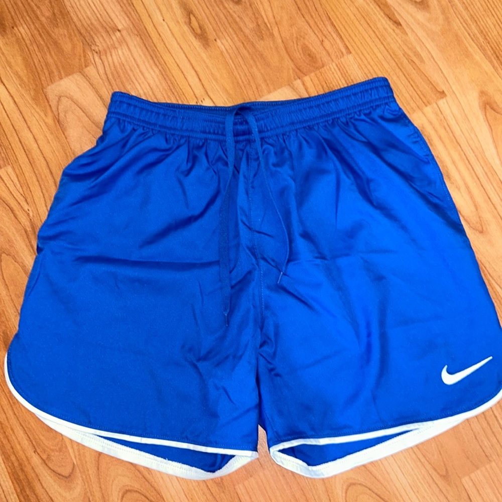 Women’s XS slim fit Nike shorts